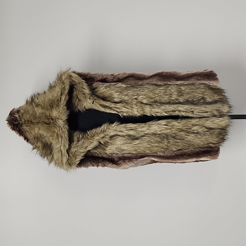 Faux Fur Hooded Vest - Picture 2 of 16